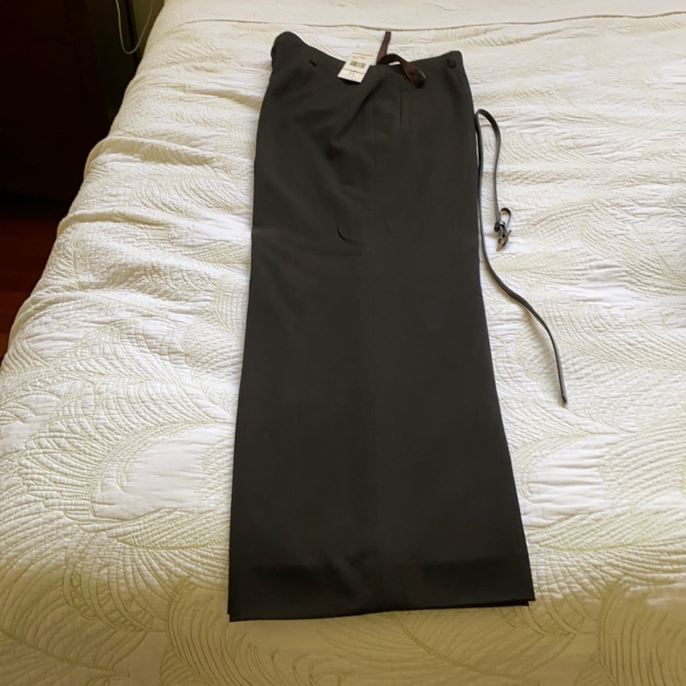 Jones New York  size 12p brown slacks with belt
